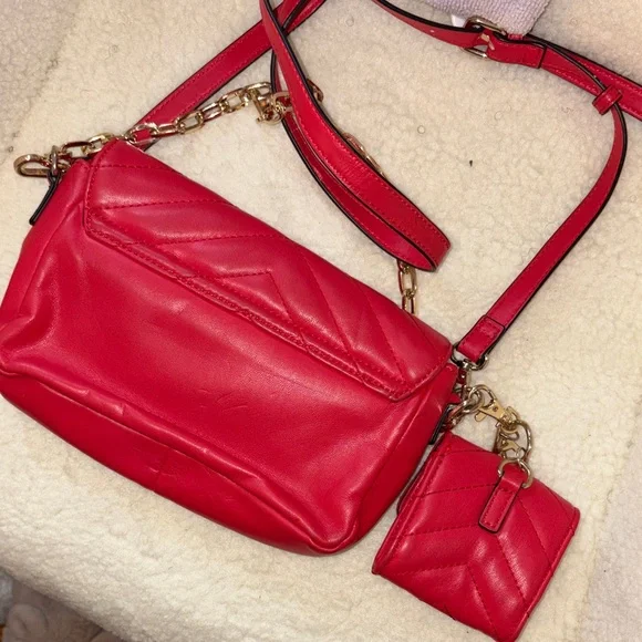 Aldo Vibrant Red Quilted Shoulder Bag with Gold Accents - Picture 2 of 6
